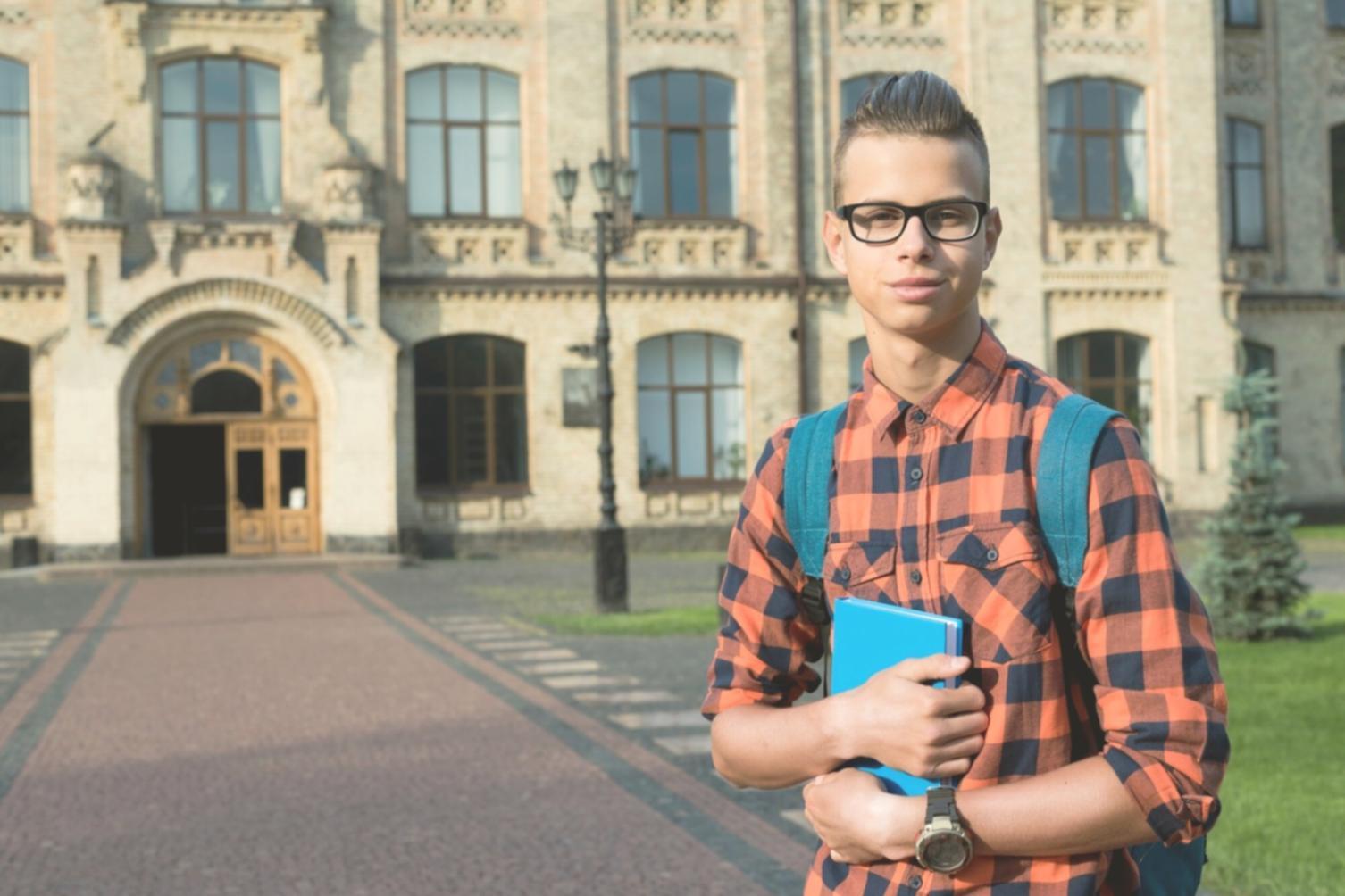 Students engaged in interactive grammar lesson at NetworkSignalLink classroom